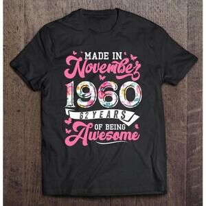 Made In November 1960 Floral 62 Years Old Birthday Retro T-Shirt